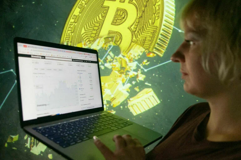 Курс биткоина снизился почти на 10 процентов 