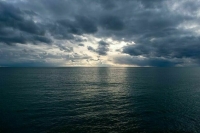 В Черном море загорелся танкер с российским экипажем