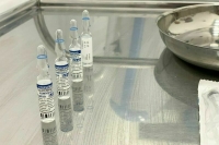 Власти Петербурга рассказали о порядке вакцинации подростков