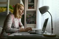 Работодателям рекомендовали перевести на удаленку максимум сотрудников
