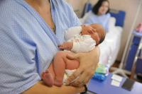 Регистрацию новорождённых хотят разрешить по месту жительства в муниципалитетах