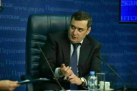 Хинштейн: в комитете Госдумы не будут ограничивать число сим-карт для россиян