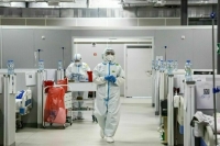 В России за сутки выявили почти 200 тысяч новых случаев COVID-19