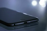 Эксперт рассказал, как поступить с отслужившим свой век смартфоном