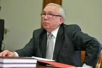 Лукин предложил наделить омбудсменов правом законодательной инициативы