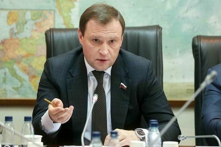 Пахомов: Новые дома нельзя возводить на старых коммунальных сетях