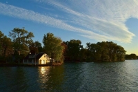 Участки у водоемов разрешили приватизировать