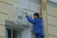 Регионам хотят разрешить ремонтировать высотки-памятники