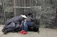 В России предложили создать МФЦ для бездомных