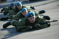 Солдатам-срочникам хотят разрешить служить в ФСБ