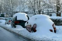 Автоэксперт дал советы водителям, возвращающимся за руль весной