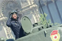 Когда День защитника Отечества стал официальным и выходным