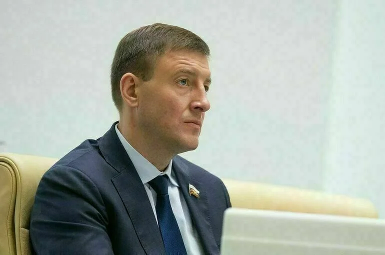 В Ростовскую область прибыли первые 800 тонн помощи для жителей Донбасса