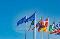 Евросоюз утвердил санкции против России после признания ДНР и ЛНР