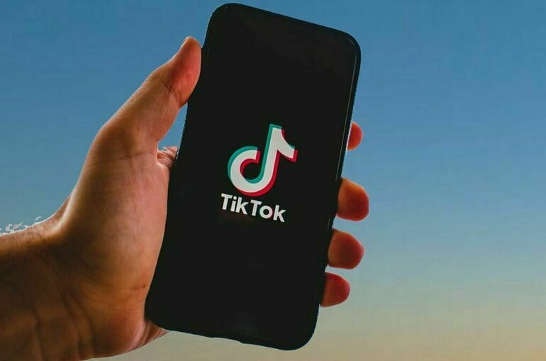 Роскомнадзор потребовал от TikTok исключить из рекомендаций военный контент