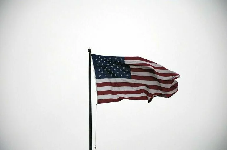 Гражданам США запретили вести операции с ЦБ, ФНБ и Минфином России
