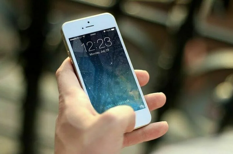 Apple приостановила продажи в России