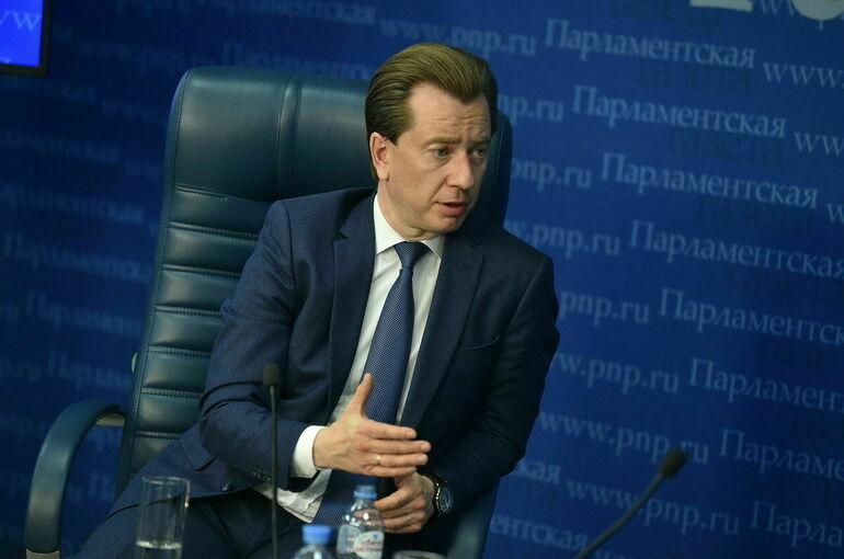 Бурматов выступил за ускорение импортозамещения кормов для животных