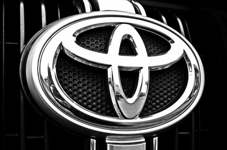Toyota остановила производство в РФ и экспорт в страну