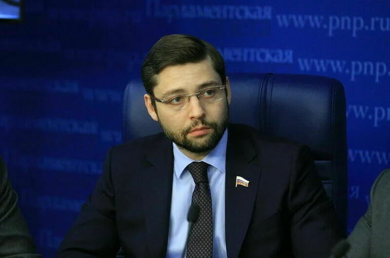 Якубовский: «Единая Россия» прорабатывает с кабмином сохранение льготной ипотеки