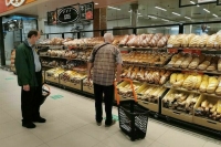 В Минпромторге фиксируют наплыв покупателей в продуктовые магазины