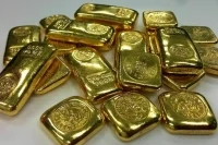 Банки смогут продавать физлицам золотые слитки за иностранную валюту 