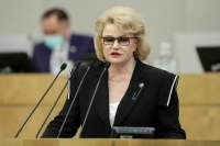 Останина: В Госдуме прорабатывают поправки для усыновления сирот из Донбасса