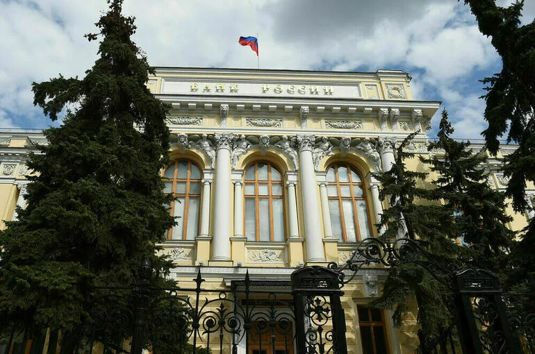 Банк России оставил ключевую ставку на уровне рекордных 20 процентов