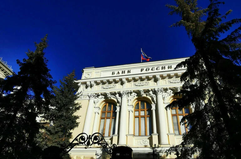 Свистунов назвал перестраховкой решение ЦБ оставить ключевую ставку 20%
