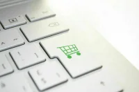 Как не стать жертвой мошенников при покупках в Интернете