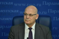 Круглый предложил стимулировать разработку отечественных лекарств