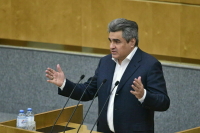 Нечаев: Государство должно помочь деньгами крупным и средним производителям 