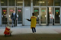 Работающим мамам хотят сохранить право на пособие