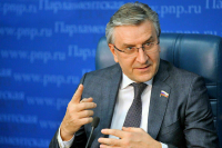  Спрос на лекарства растет из-за фейков, считает Фаррахов 