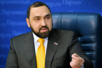 Хамзаев предложил отразить в дизайне паспорта события российской истории