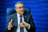 Фаррахов предложил возродить в России аптечное производство лекарств