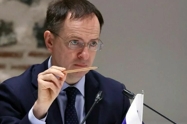 Мединский: Деэскалация по двум направлениям не означает прекращения огня