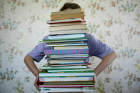 Эксперты изучили более 300 украинских учебников