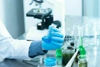 В России зарегистрировали первую в мире назальную вакцину от COVID-19