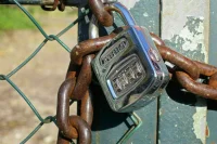 Имущество недружественных государств и их граждан в России предлагают изымать
