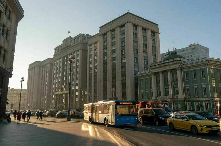 Госдума приняла закон об определении цен на погрузку СПГ в Арктике