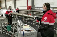 Мишустин: Предприятия научились работать в условиях пандемии COVID-19
