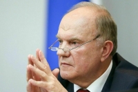  Зюганов: Доходы населения сократились на 12%