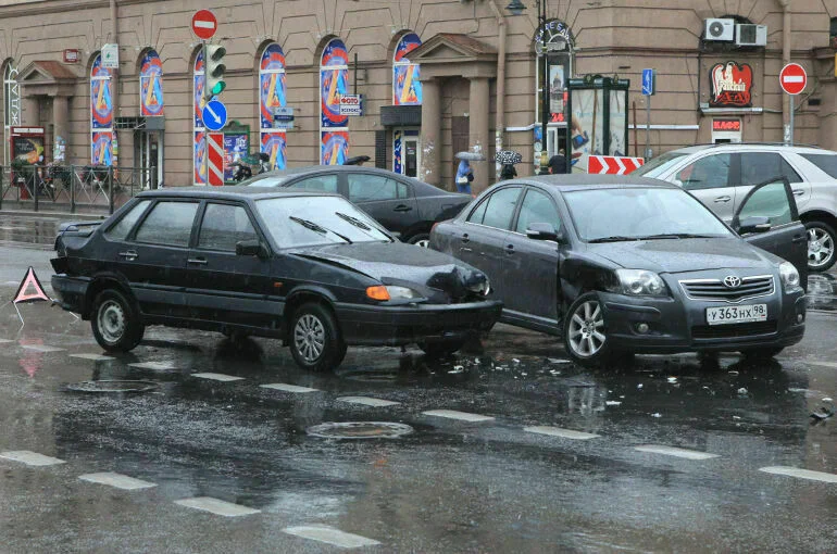 В Москве в рамках эксперимента разрешат покидать место ДТП