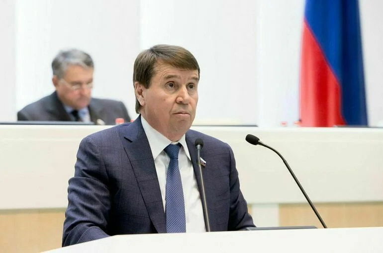 Цеков: Запад игнорирует собственные потребности при введении санкций против РФ