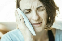 Врач рассказал, как оказать первую помощь при переломе челюсти