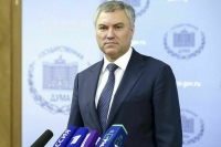 Володин возложил цветы к могиле Жириновского