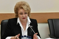 Останина: Большая часть обращений Комитета по вопросам семьи связана с проблемами детей