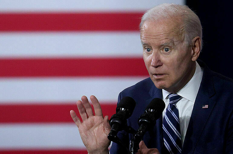 Конгрессвумен призвала к импичменту Байдена после инцидента в Каролине