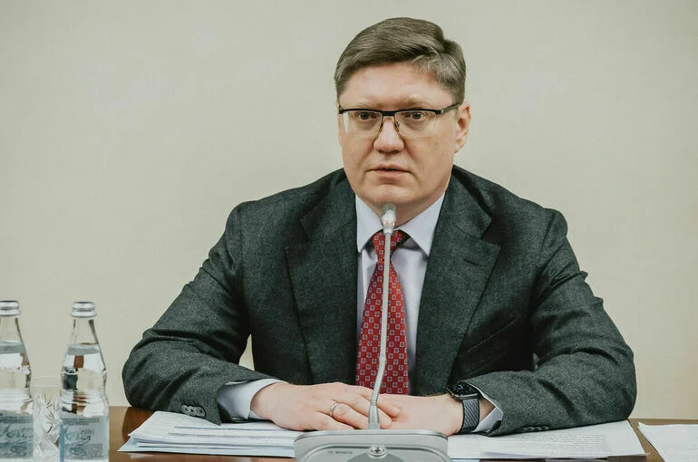 Исаев: Необходимо легализовать использование автоматических дефибрилляторов